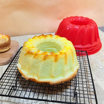 3D Spiral Shape Bundt Cake Mold with Wavy Edge DIY Bread Silicone Bakeware (No FDA)